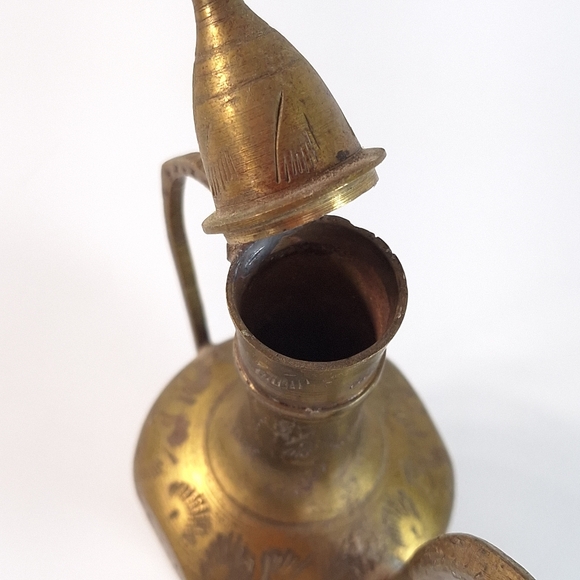 Vintage Ornate Engraved Solid Brass Teapot Genie Lamp Oil Pitcher India - Picture 7 of 11